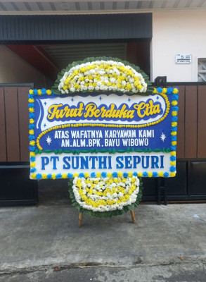 Papan Bunga Duka di Sumbergiri
